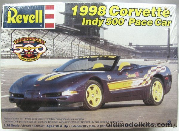 Revell 1/25 1998 Chevrolet Corvette Indy 500 Pace Car, 85-2857 plastic model kit